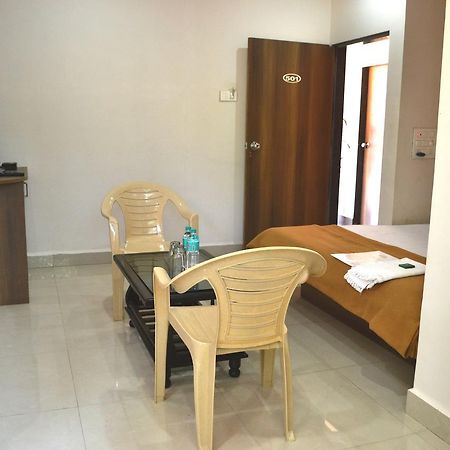 Hotel Prakruti Agro Farm Jawhār Exterior foto